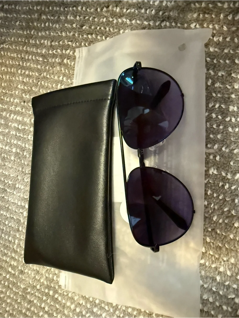 QUAY High Key Extra Large Sunglasses Black Purple Aviator w/ Case